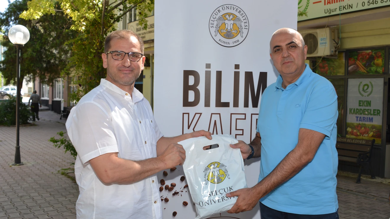 Bilim, kampüsten tarlaya ulaştı: Selçuk Üniversitesinden İçeri Çumra’da “Bilim Kafe” etkinliği